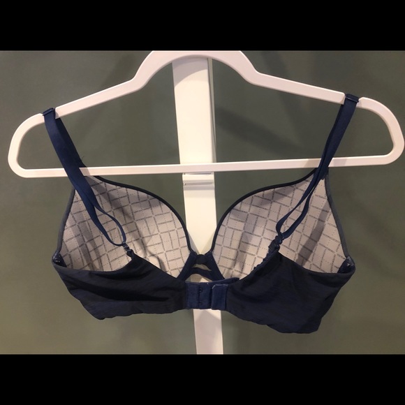 Victoria Secret Bra - Picture 2 of 3